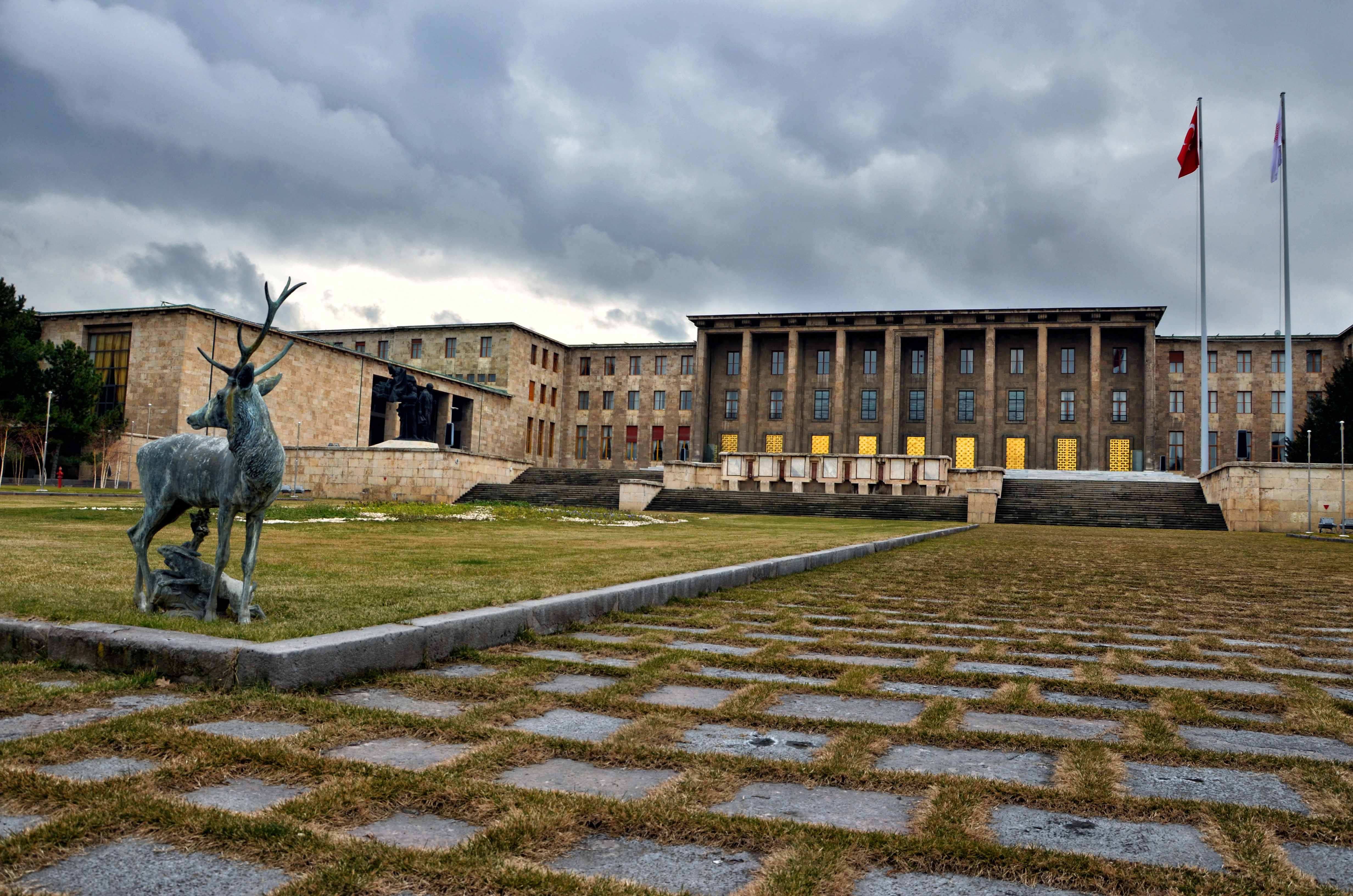 tbmm de dort mevsim fotograf yarismasi nda birincilik odulunu parlamento stenograflari dernegi uyelerimizden serpil mumine yildirim kazanmistir psd parlamento stenograflari dernegi